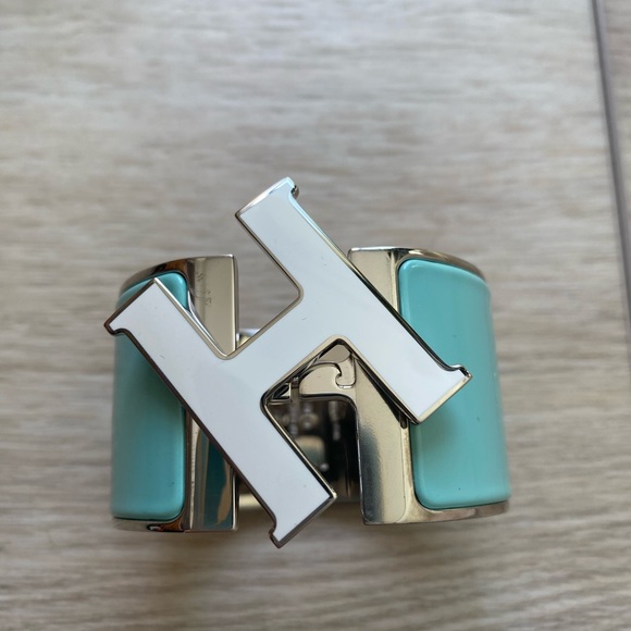 Extra Wide Vintage HERMES clic clac PM cuff. Drop dead gorgeous - Picture 2 of 7